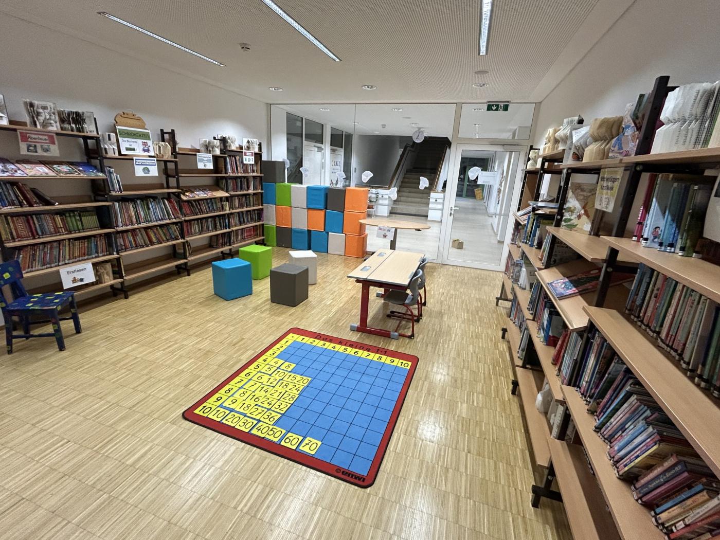 Foto, Aufnahme unserer Bücherei