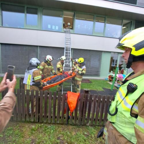 Rettung eines Schwerverletzten Foto 5